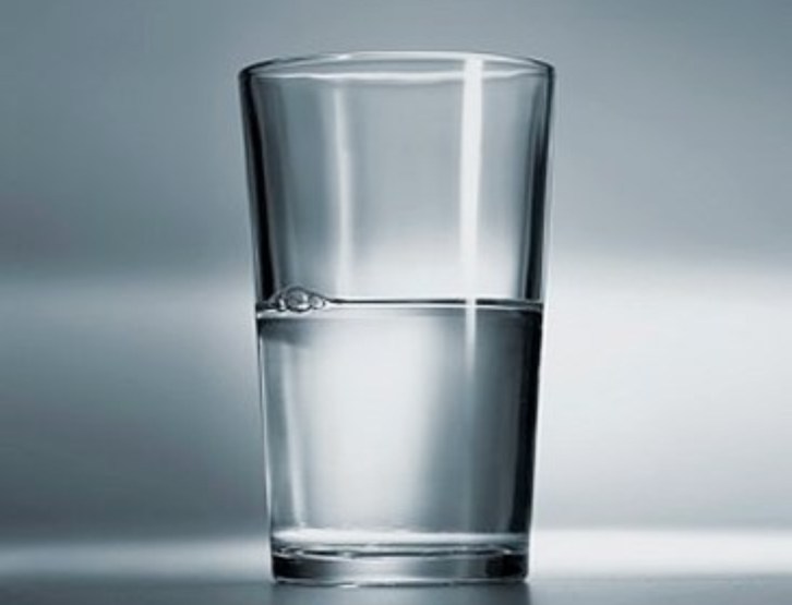 Bicchiere_Mezzopieno