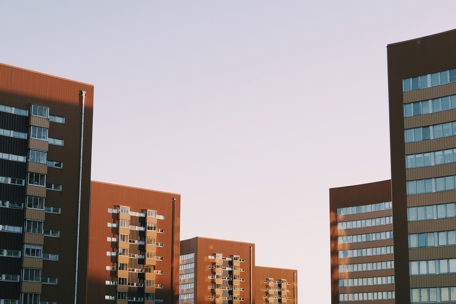 apartments-2619699_1920